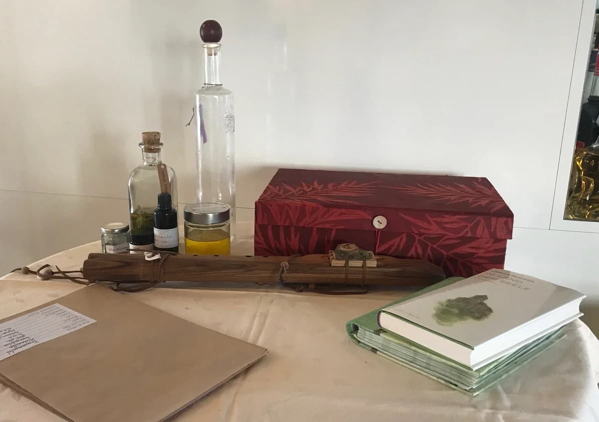 Vortrag: Magie und Heilkraft der Frauenkräuter Galeriebild 8